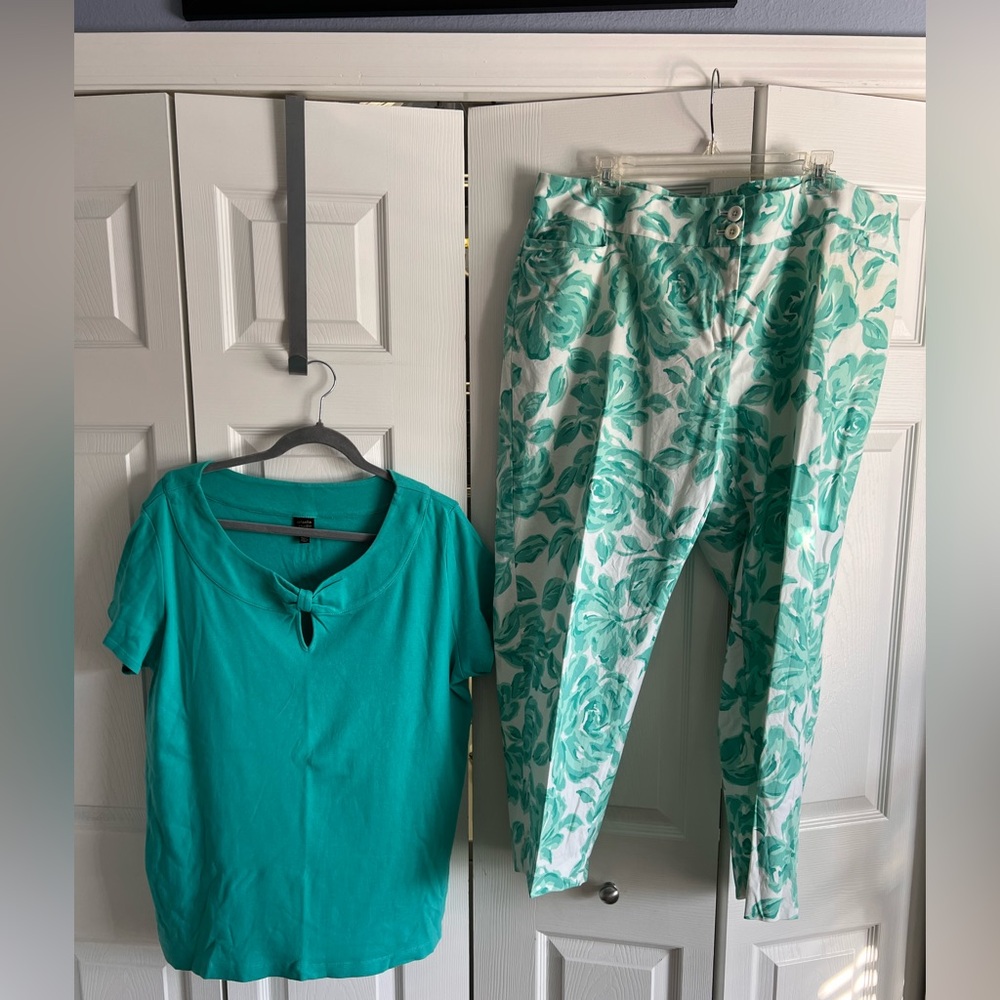 Floral Green Women's Pants with matching top